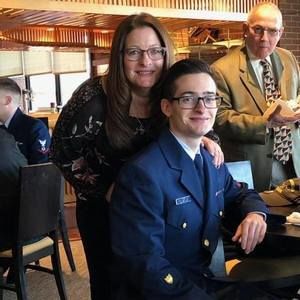 Meet your Posher, Claire